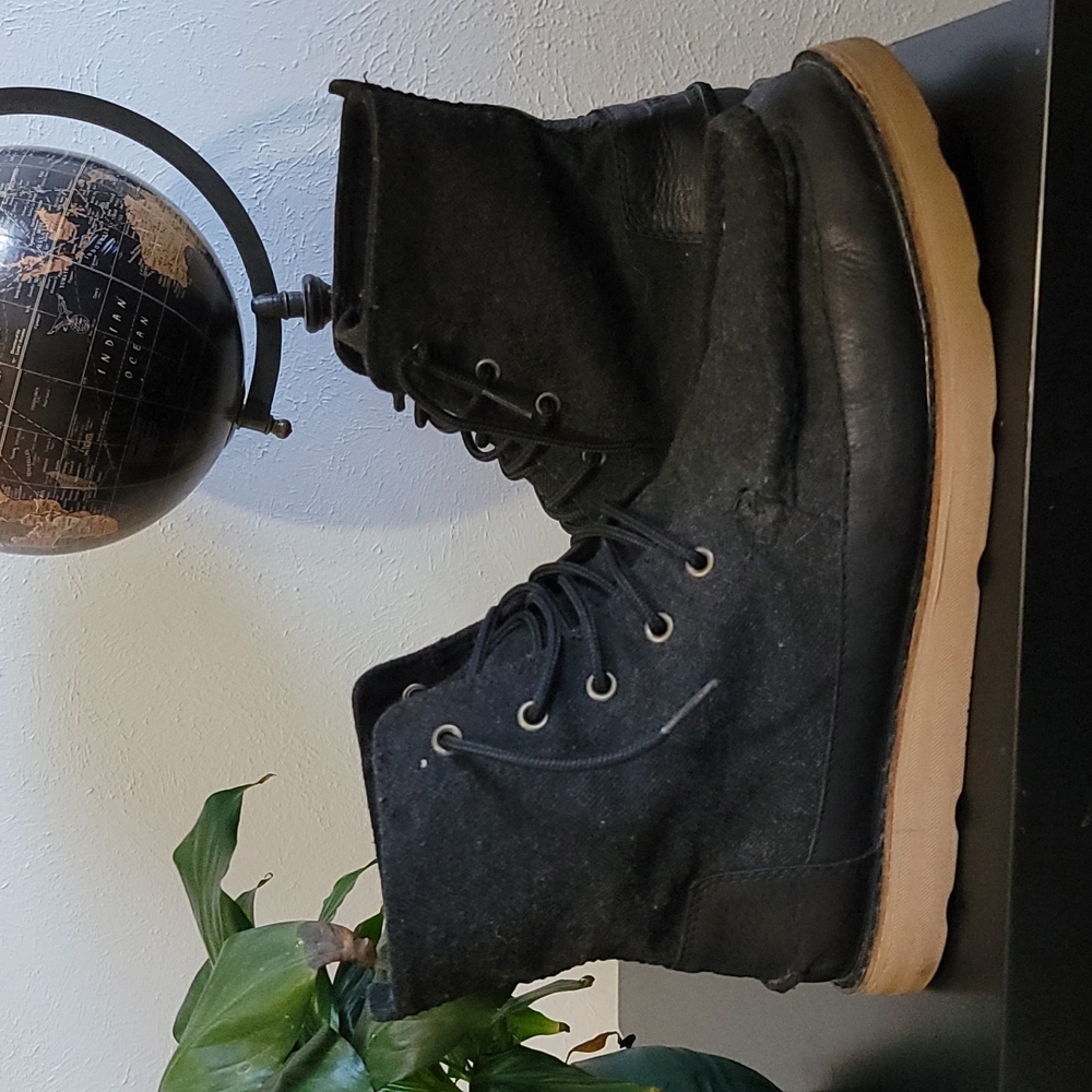 Toms boots 11 Charcoal